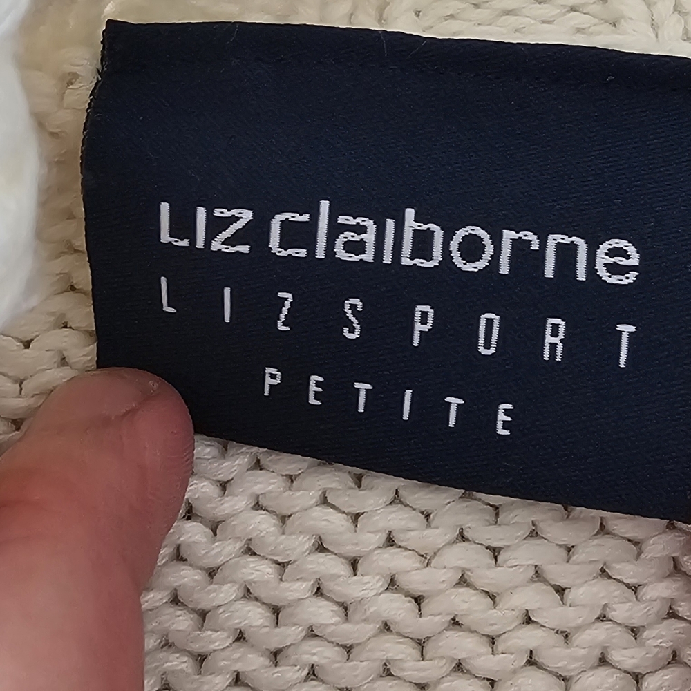 Liz Claiborne Sport Petite Sweater – Cozy Cabin Landscape Knit (Size M Petite) - Picture 6 of 11